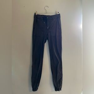 American Eagle Joggers
